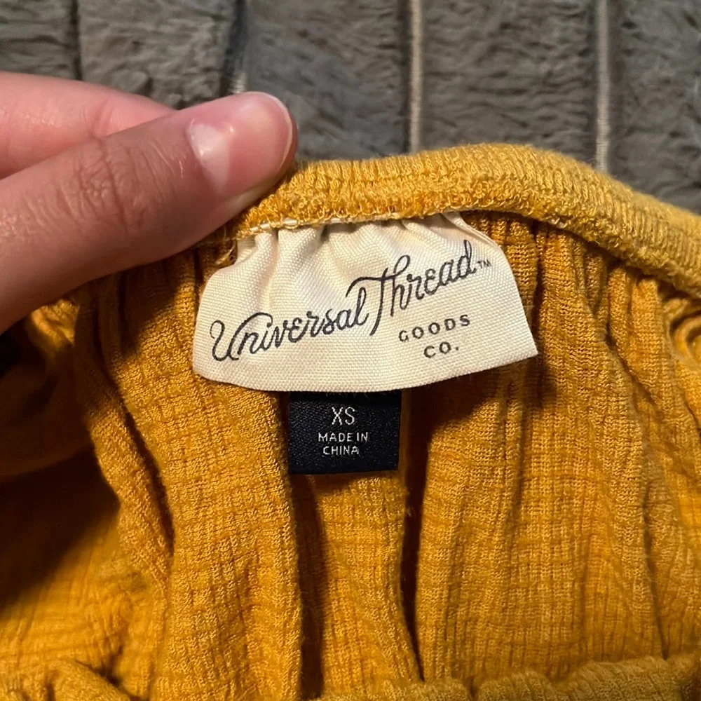 Universal Thread Blouse - Picture 2 of 3